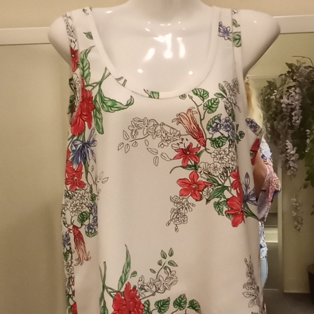 Ann Taylor Floral Sleeveless Blouse